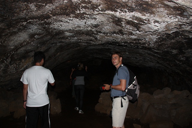 cave1